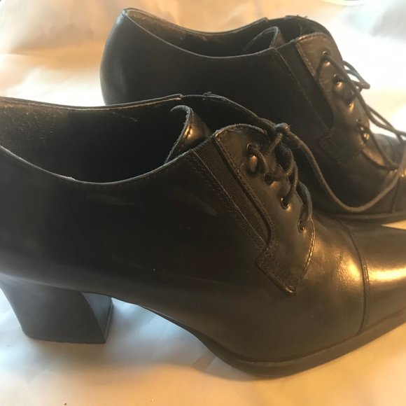 Bandolino women's heels ankle boot, lace-tie - Picture 3 of 5